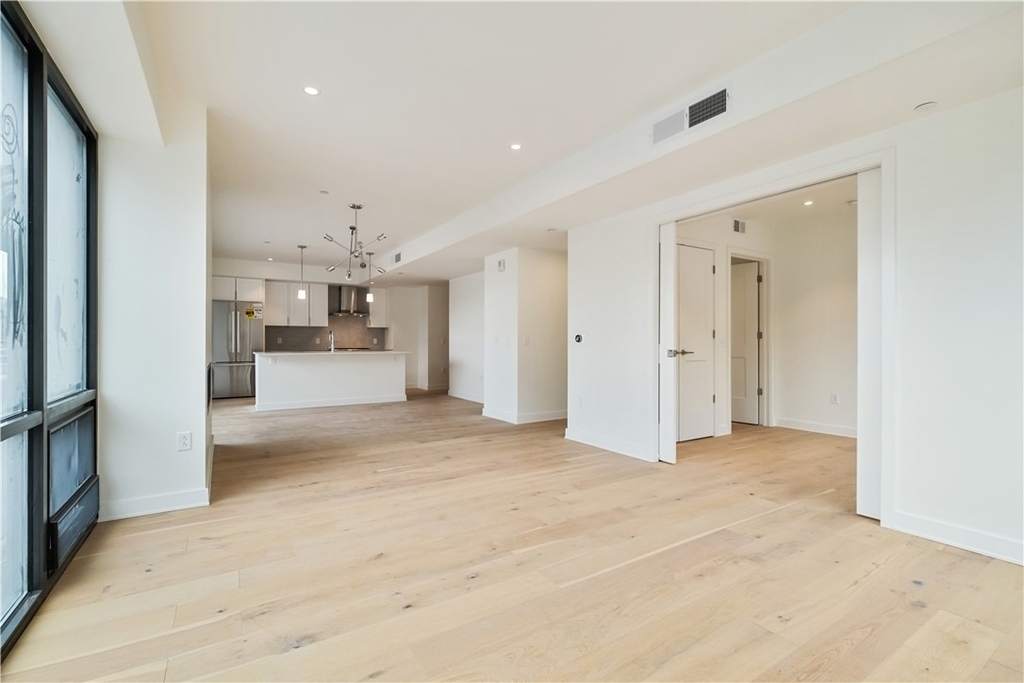 2330 Penn Ave - Photo 12