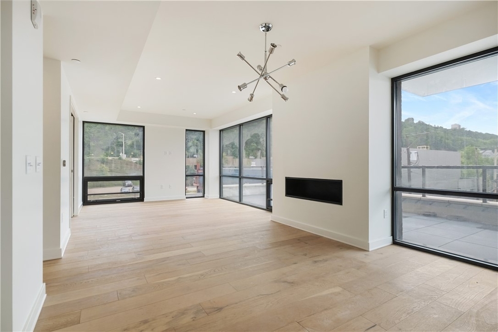 2330 Penn Ave - Photo 9