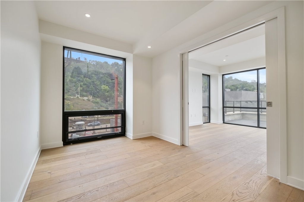 2330 Penn Ave - Photo 16