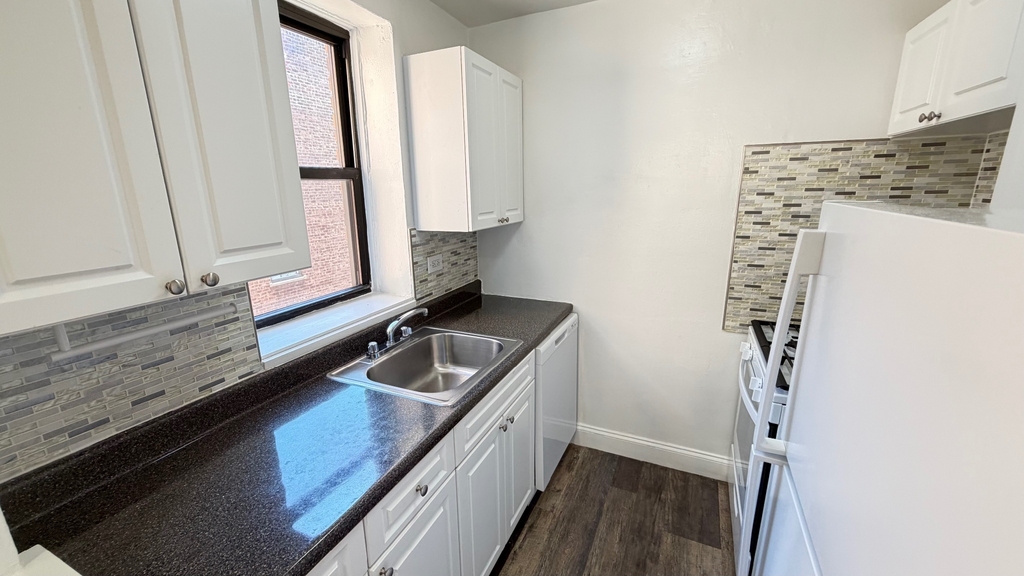 102-20 67th Drive - Photo 4