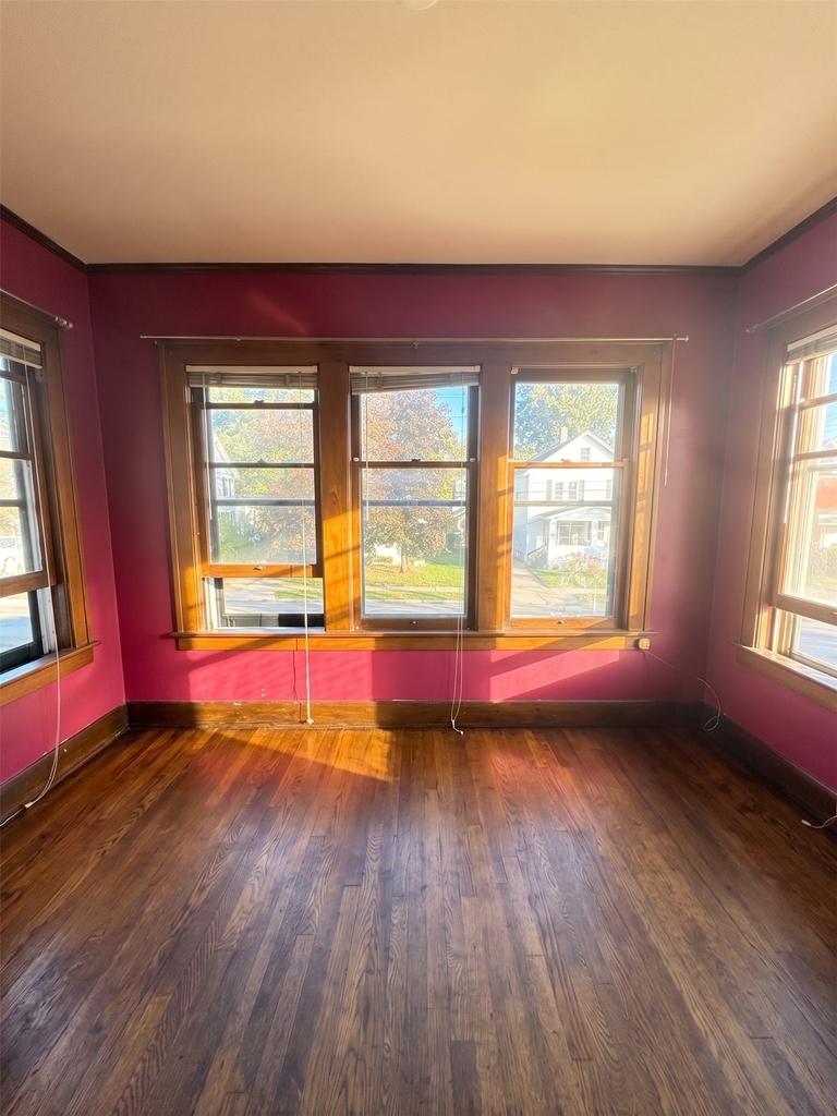 5 Bigelow St - Photo 11