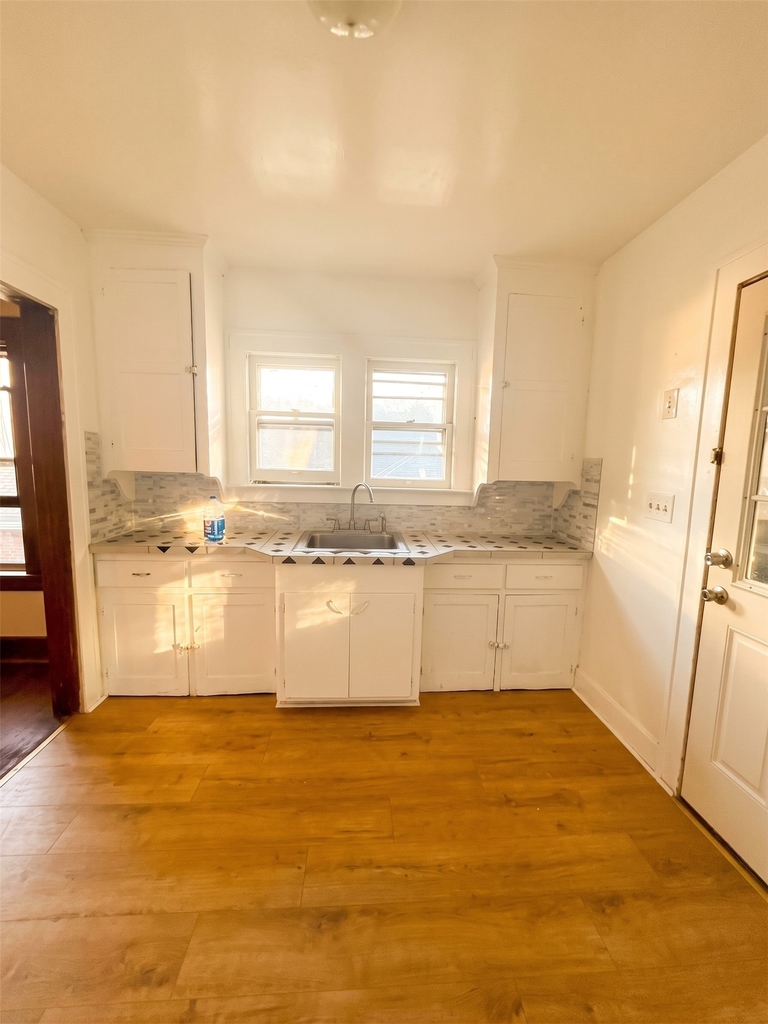 5 Bigelow St - Photo 1