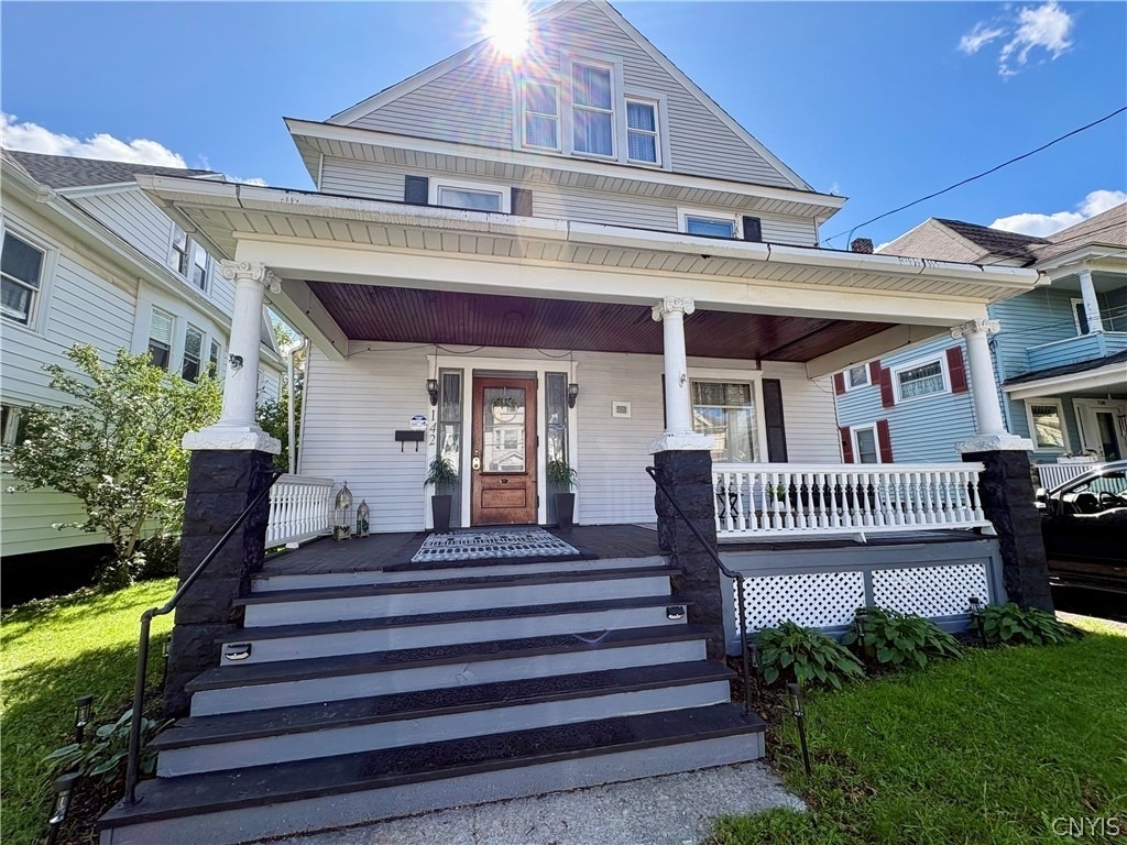 142 Curtis Place - Photo 1