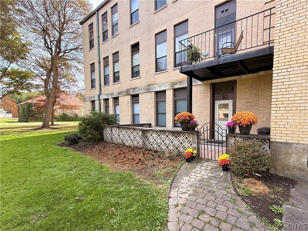 10 Foery Drive - Photo 0