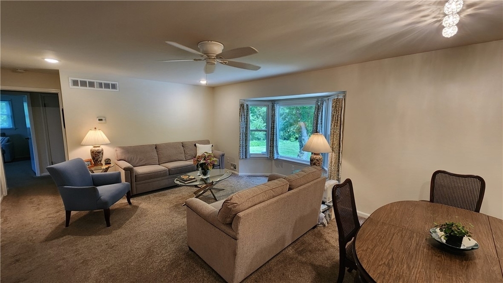 4 Brook Hollow - Photo 4