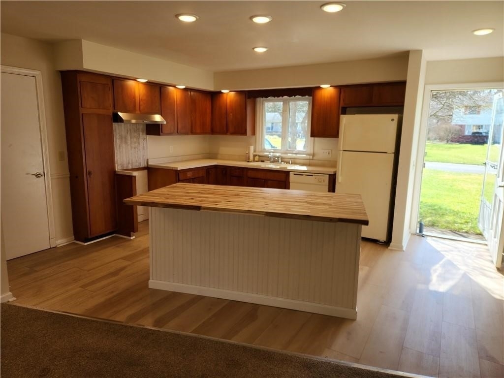 4 Brook Hollow - Photo 2