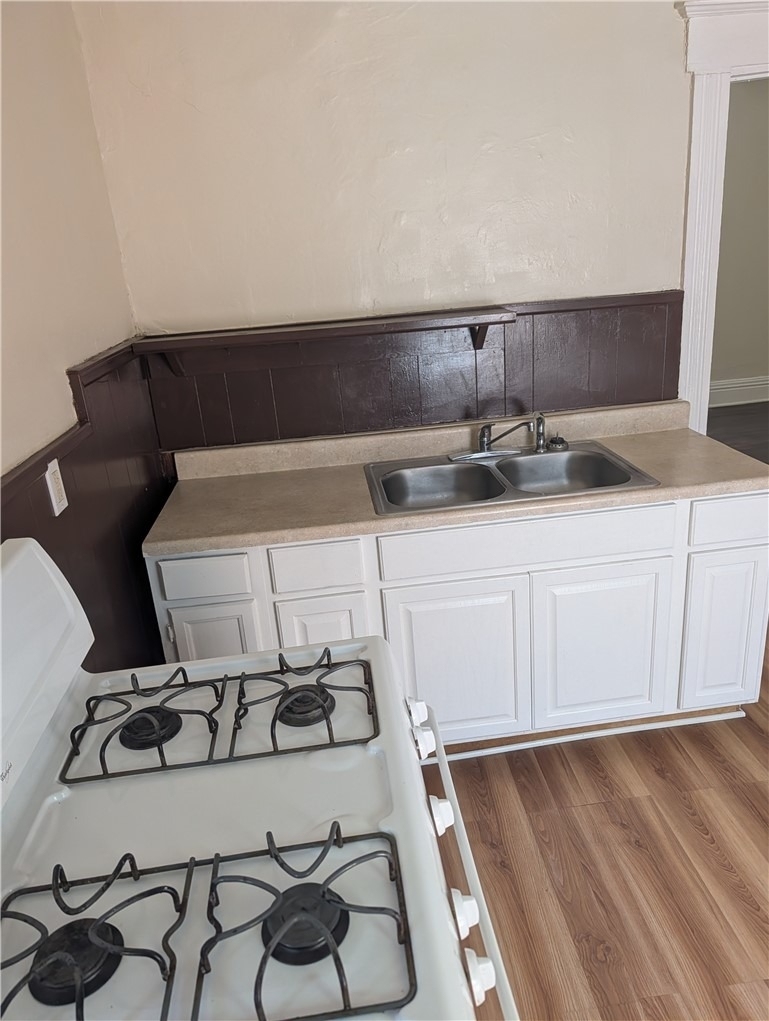 680 Clarissa Street - Photo 5