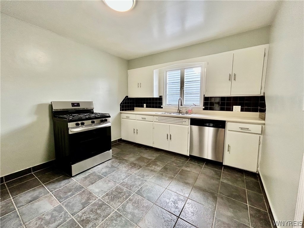 373 Woodward Avenue - Photo 10