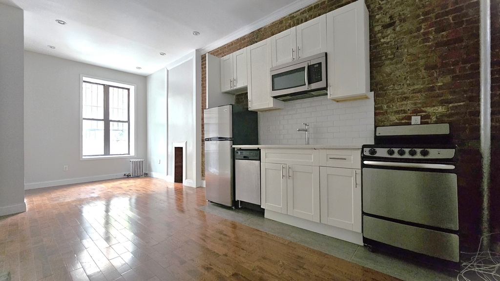 523 West 156th Street - Photo 3