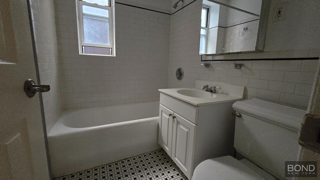 West 13th Street - Photo 5