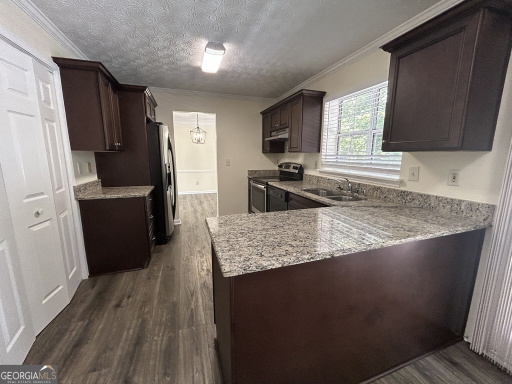 4800 Streamside Drive - Photo 5