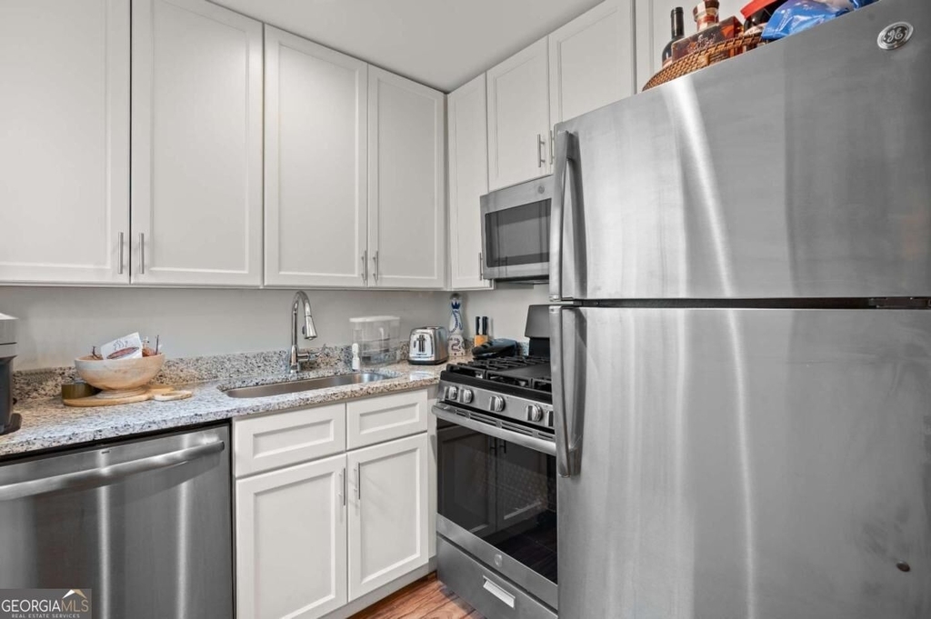 880 Saint Charles Avenue Ne - Photo 8