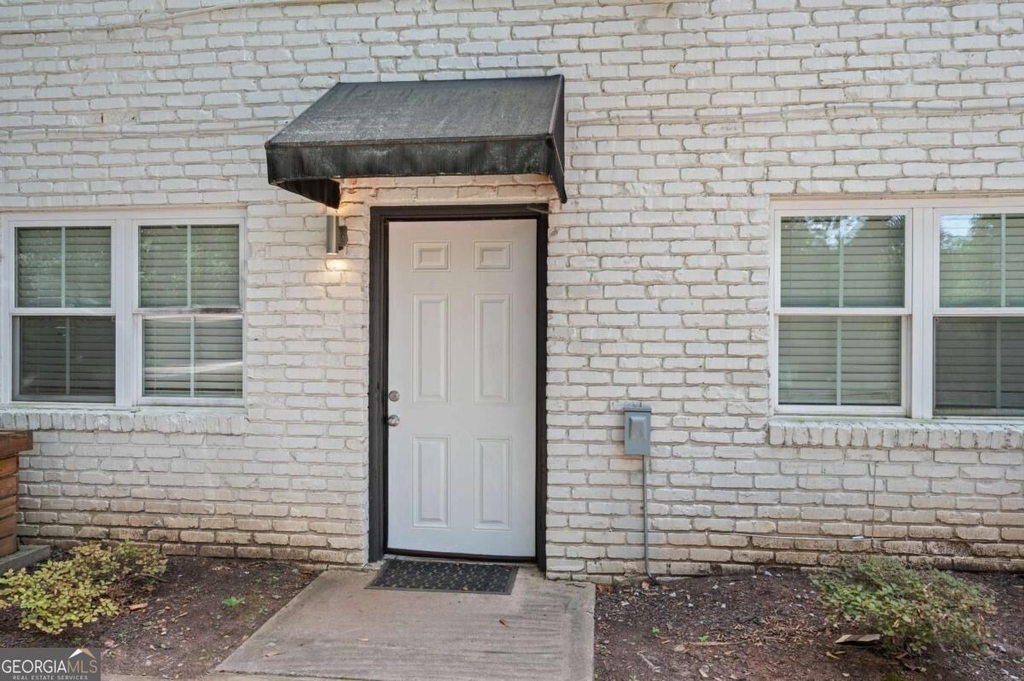 880 Saint Charles Avenue Ne - Photo 1