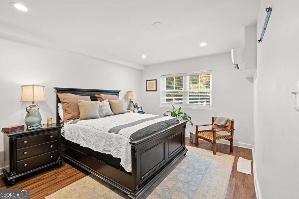 880 Saint Charles Avenue Ne - Photo 10