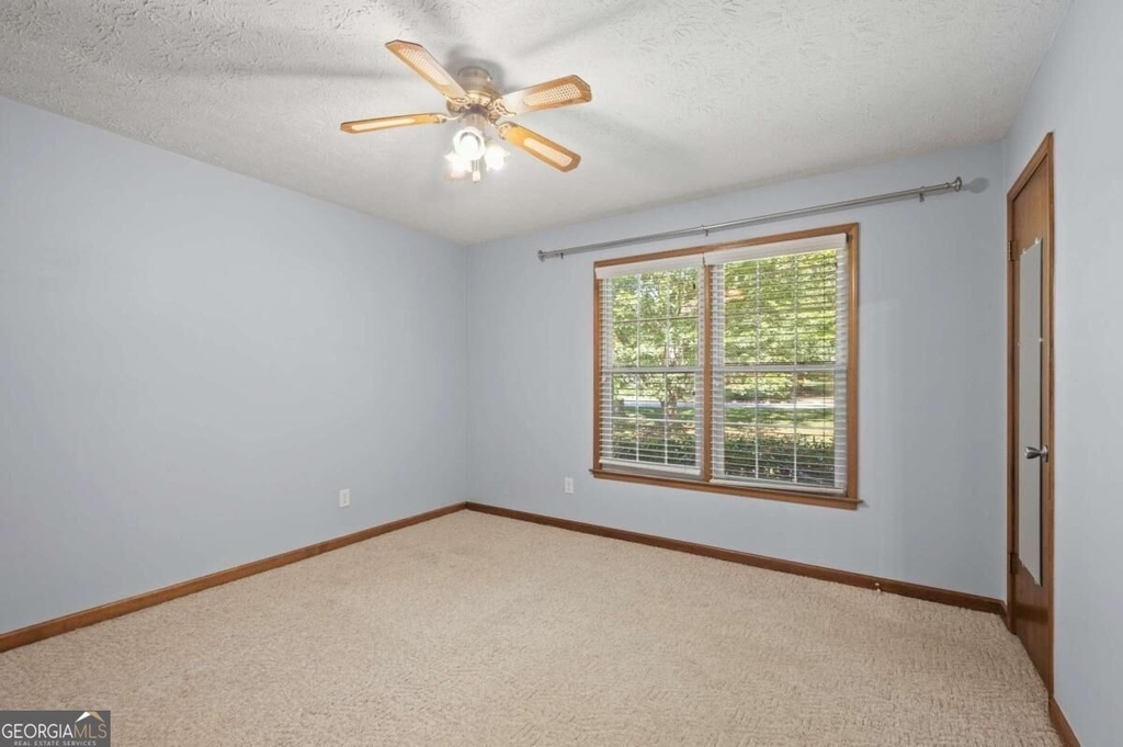 1893 Stanton Way - Photo 19