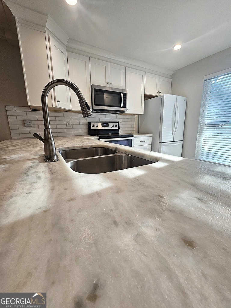 2270 Newport Landing - Photo 6