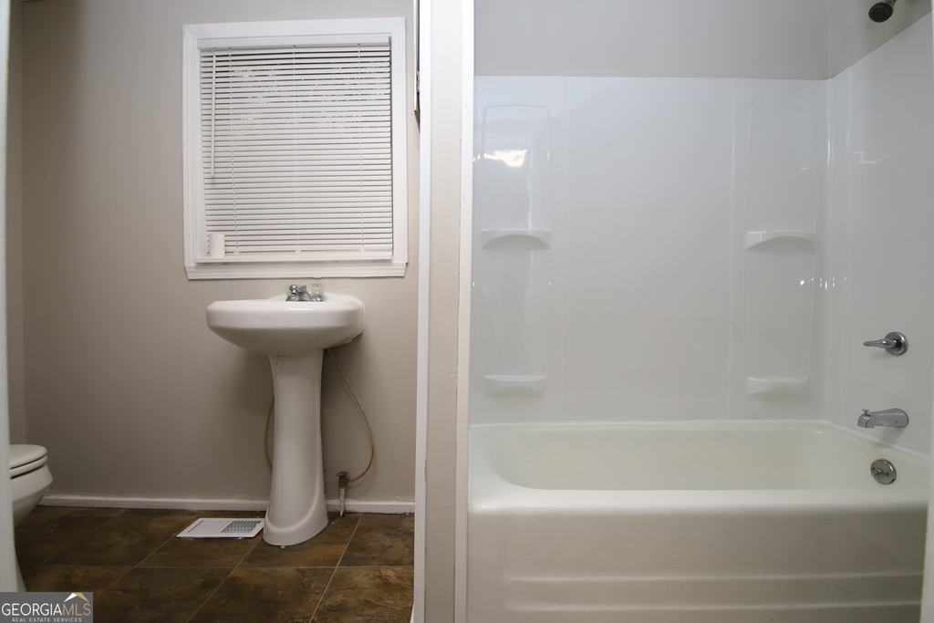 902 Juniper Street - Photo 9
