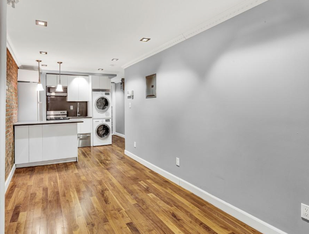 115 Mulberry Street - Photo 1