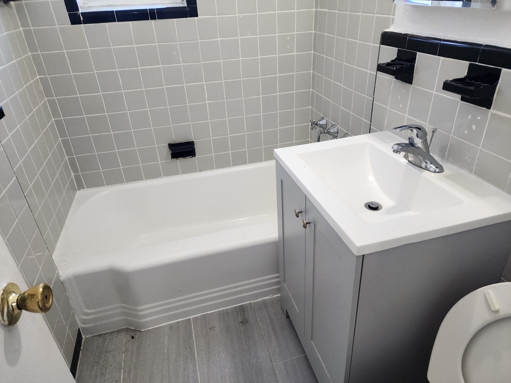123-25 82nd Ave - Photo 2