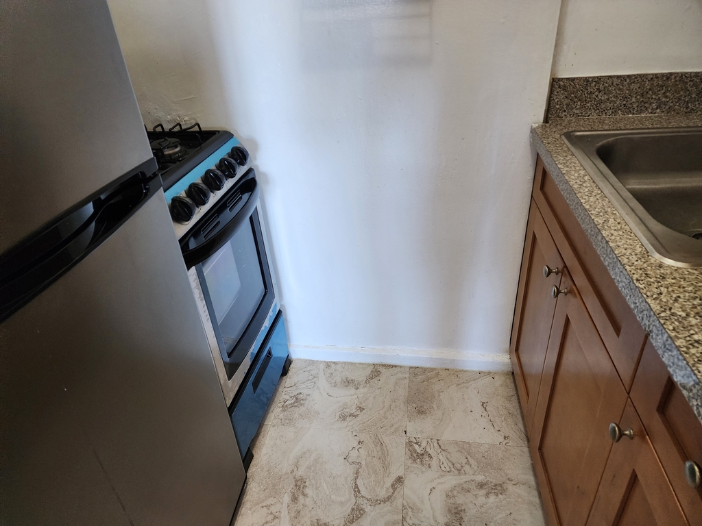 123-25 82nd Ave - Photo 1