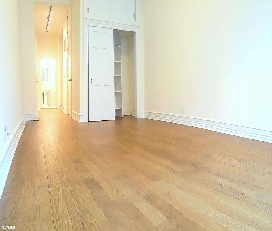 338 East 83rd Street - Photo 5