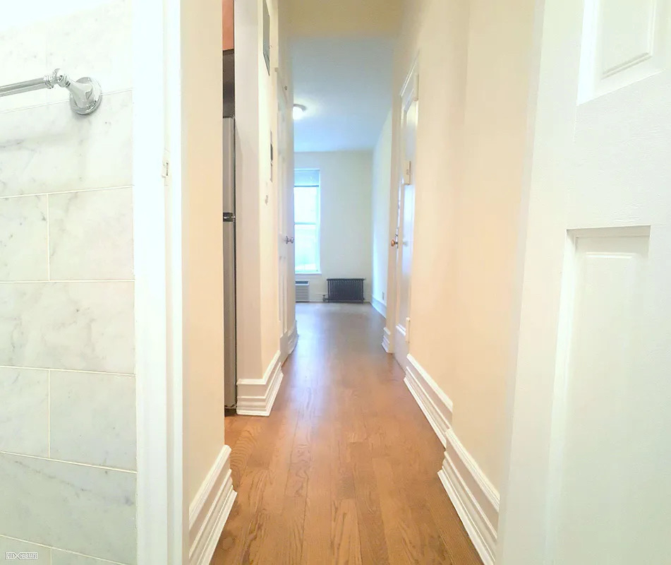 338 East 83rd Street - Photo 4