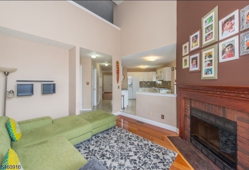 3316 Park Pl - Photo 1