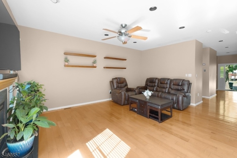 111 Cardigan Ct - Photo 4