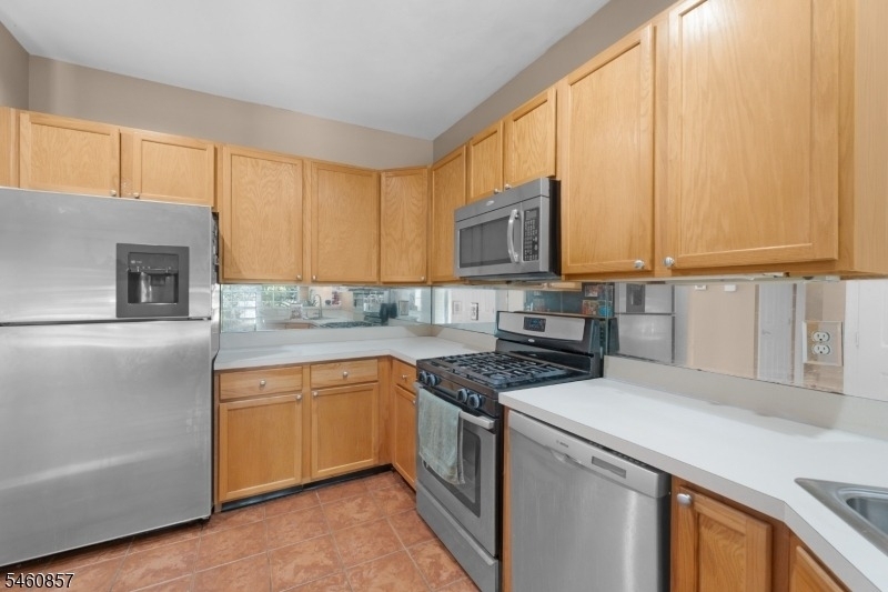 111 Cardigan Ct - Photo 24