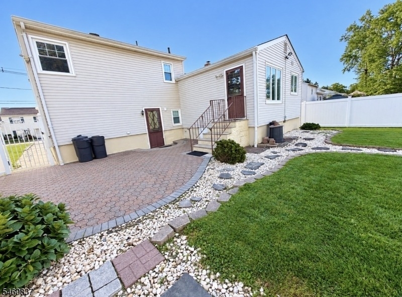 827 Savitt Pl - Photo 35