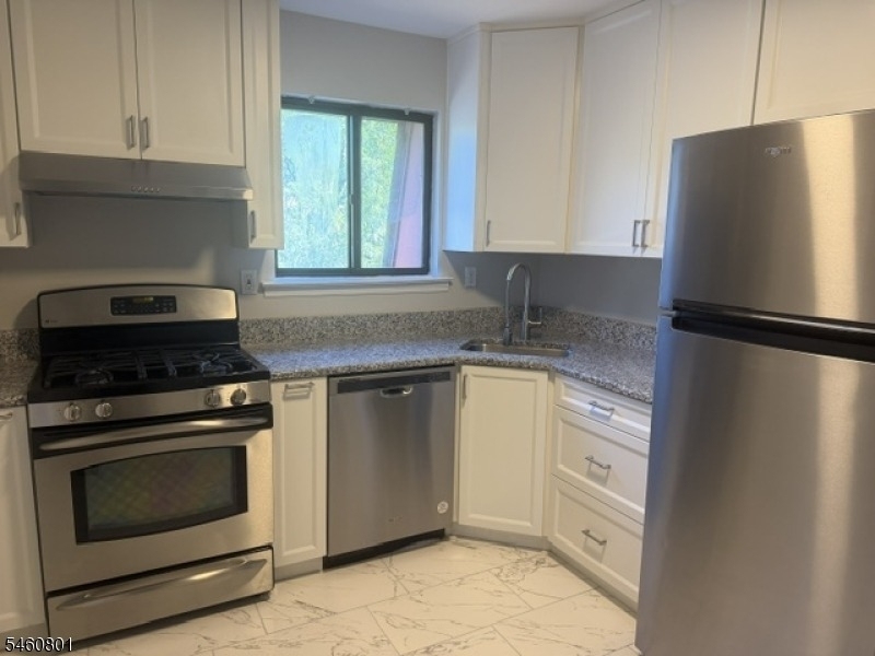 910 N Oaks Blvd - Photo 4