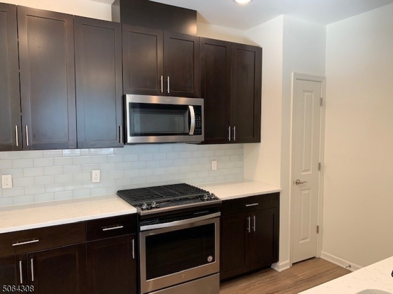 66 Passaic Ave - Photo 4