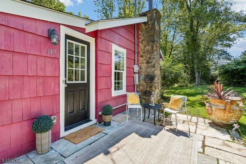 147 Ironia Rd - Photo 1