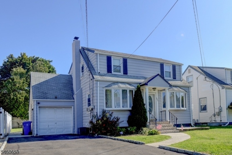545 Winthrop Rd - Photo 1