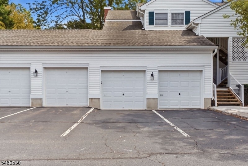 125 Smithfield Ct - Photo 1