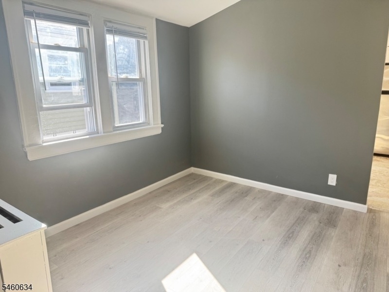 333 Valley St - Photo 9