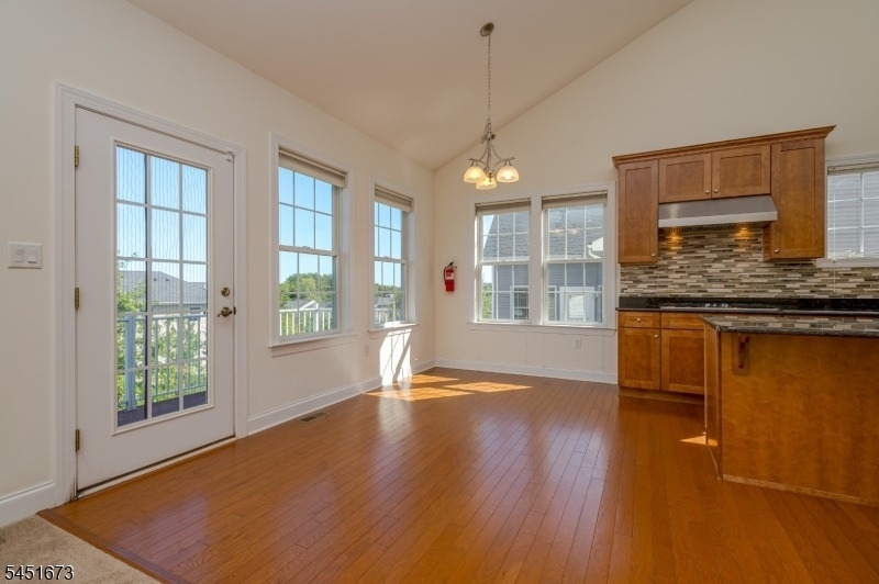 9 Comstock Ln - Photo 11