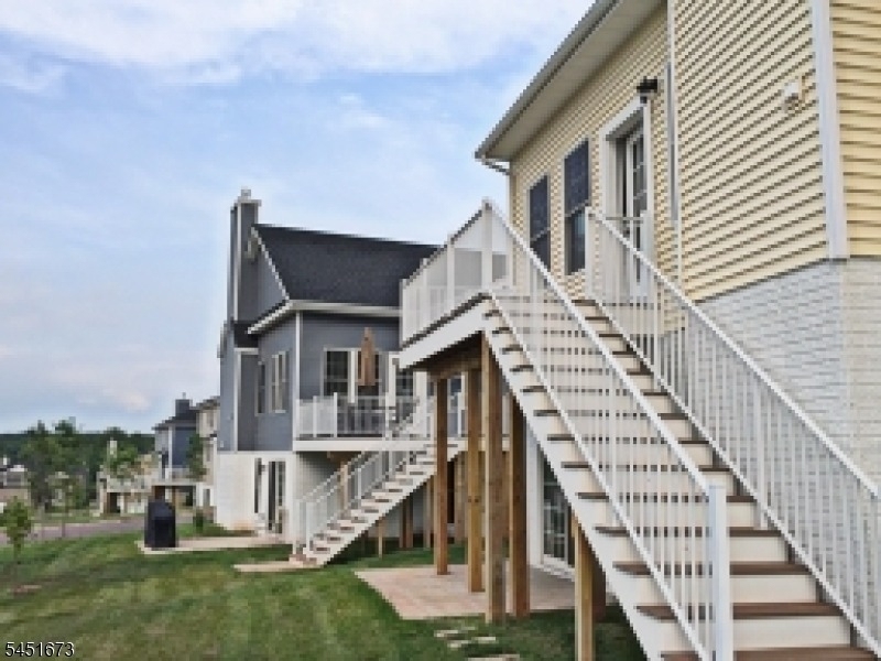 9 Comstock Ln - Photo 27