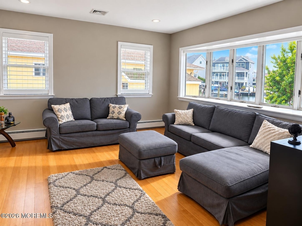 46 Longpoint Drive - Photo 6