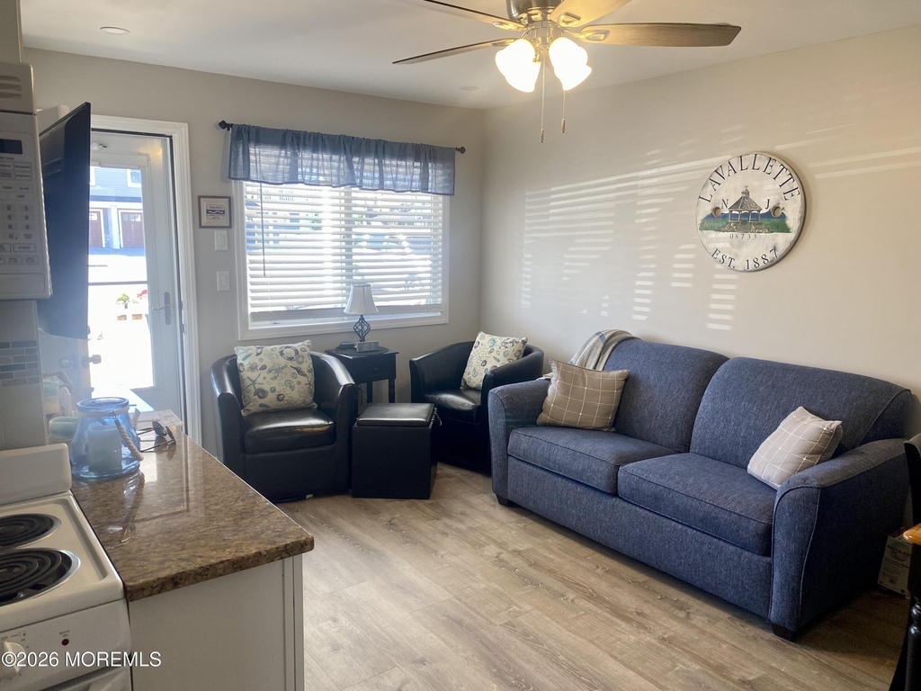 2307 Grand Central Avenue - Photo 1