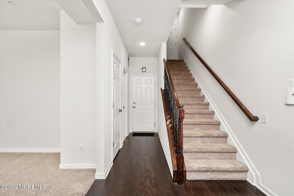 21 Green Street - Photo 2