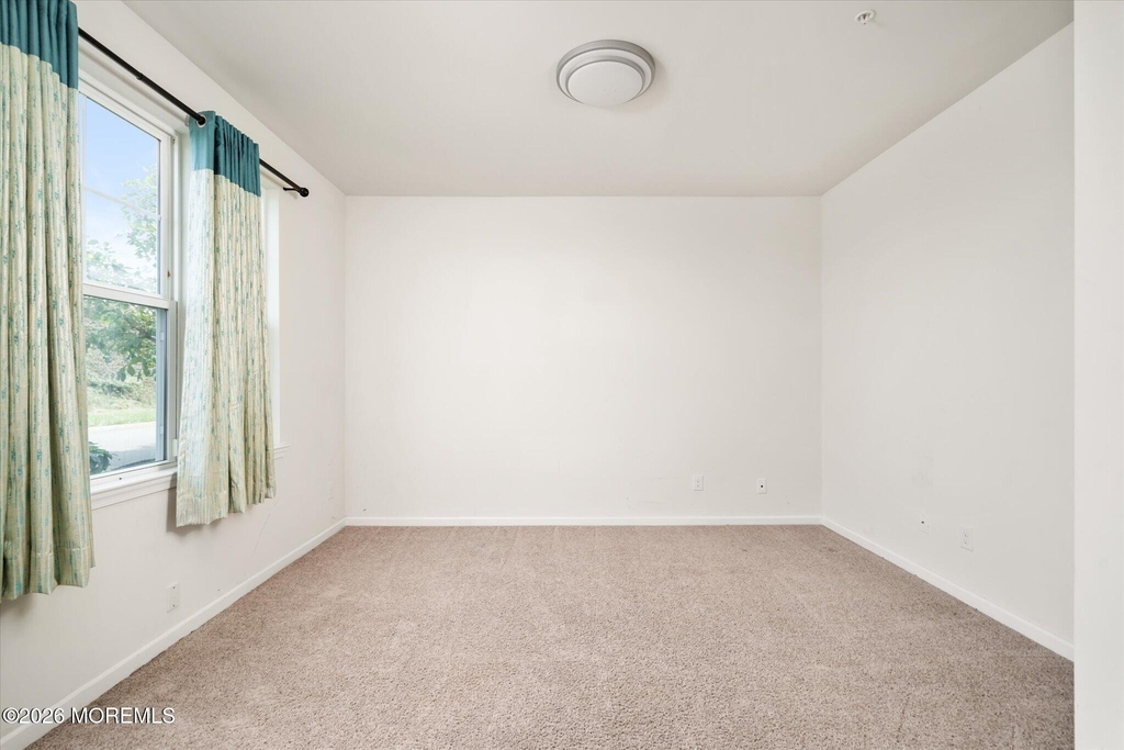 21 Green Street - Photo 3