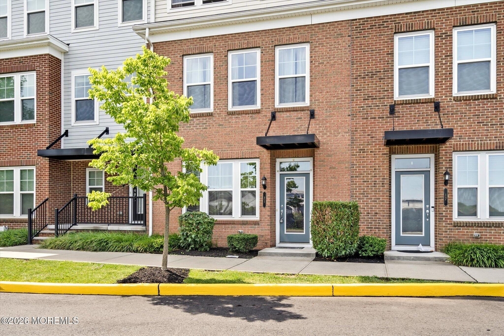 21 Green Street - Photo 1