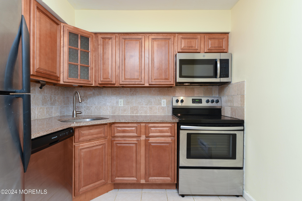 304 4th Avenue - Photo 9