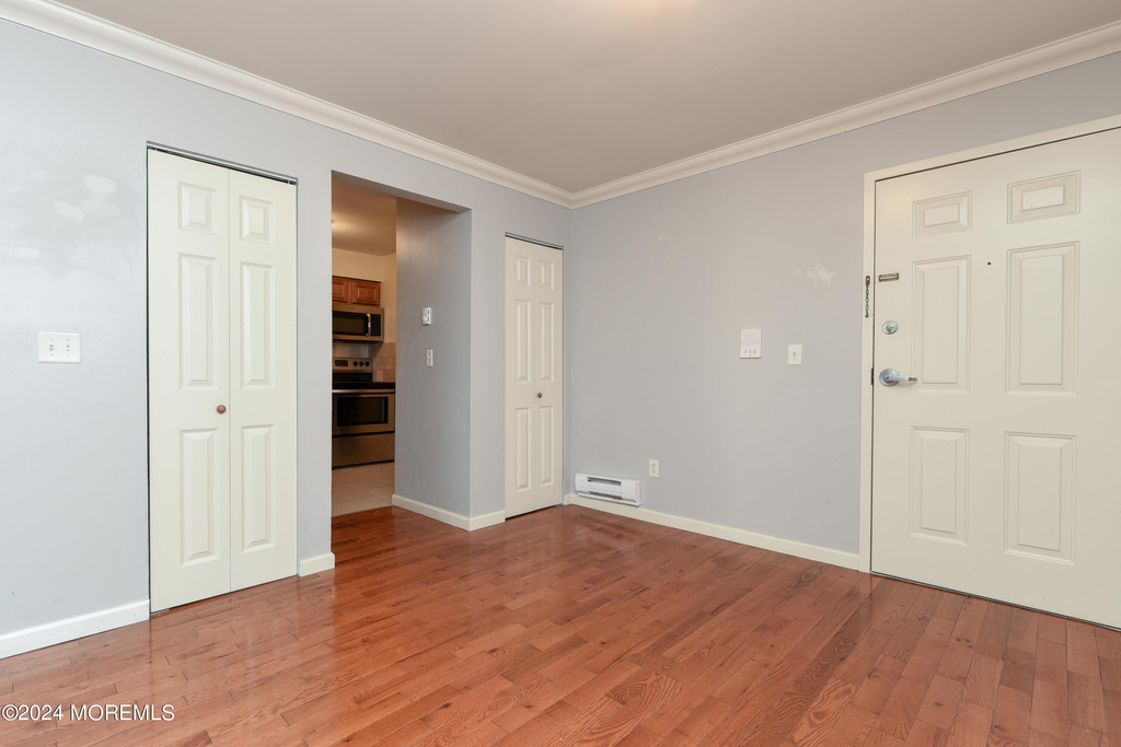 304 4th Avenue - Photo 7