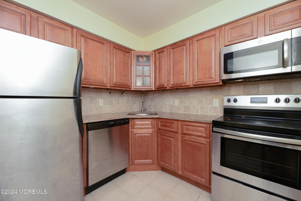 304 4th Avenue - Photo 8
