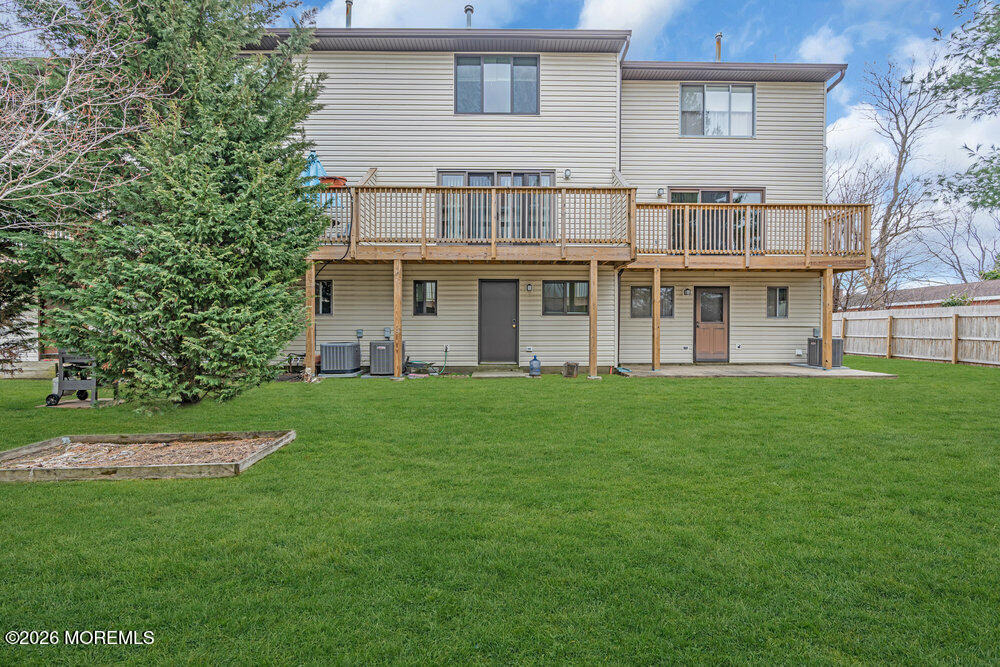 190 Spruce Street - Photo 17