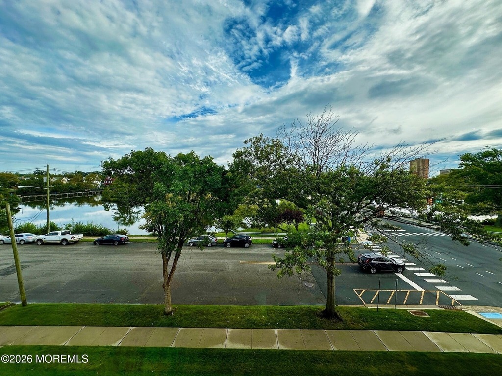 1211 Grand Avenue - Photo 23