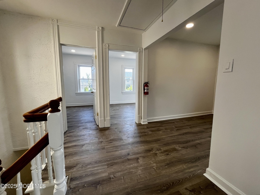 805 Bond Street - Photo 2