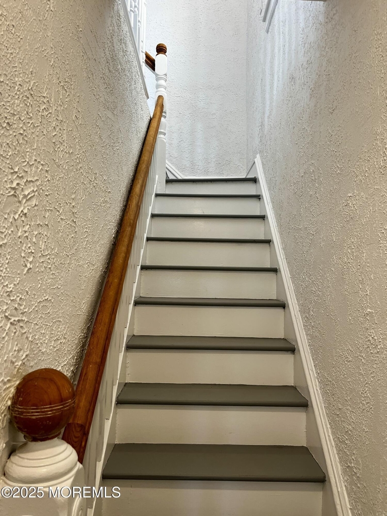 805 Bond Street - Photo 1
